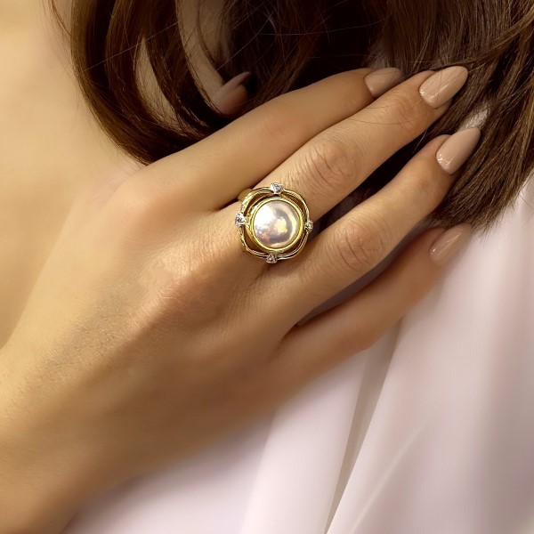 June Birthstone Rings: Silver Pearl Gem Medallion Ring